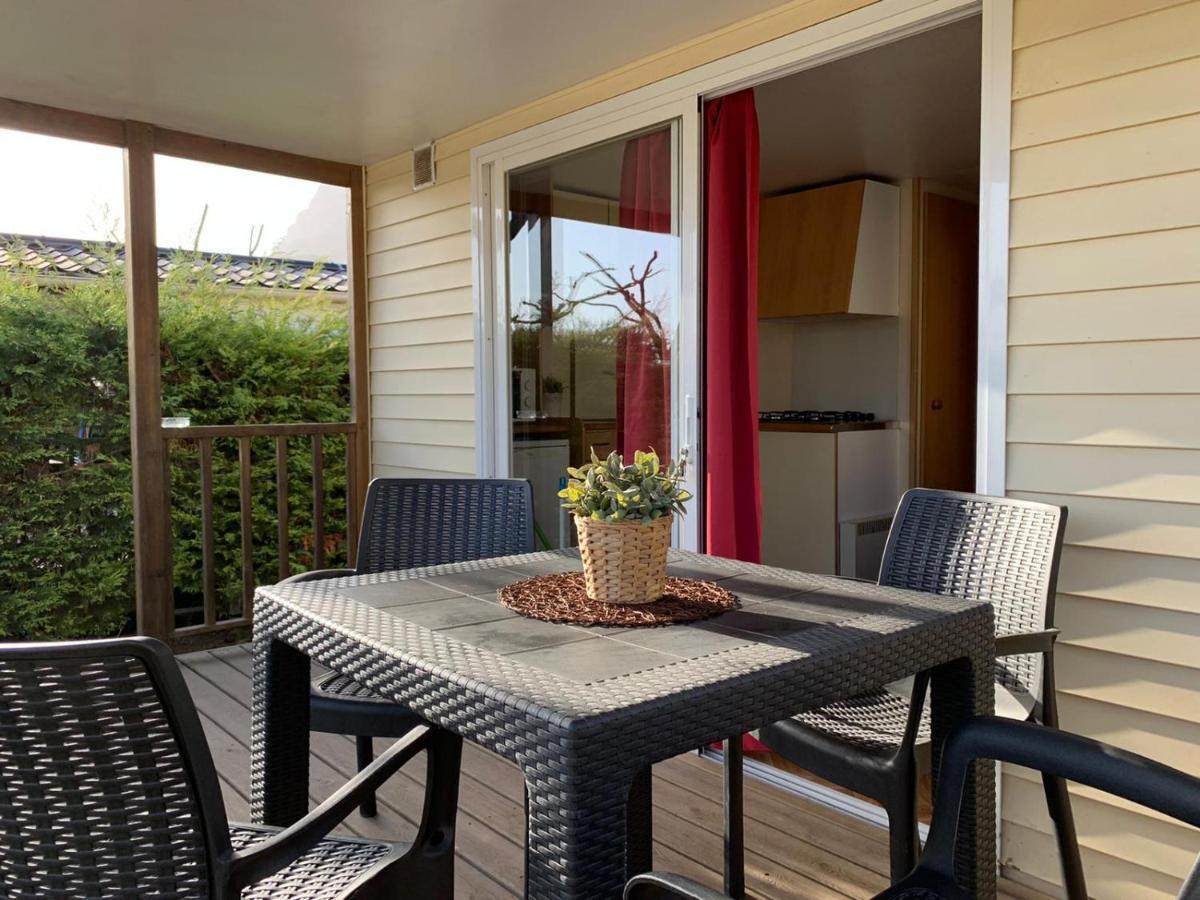 Camping Oliana Eksteriør billede