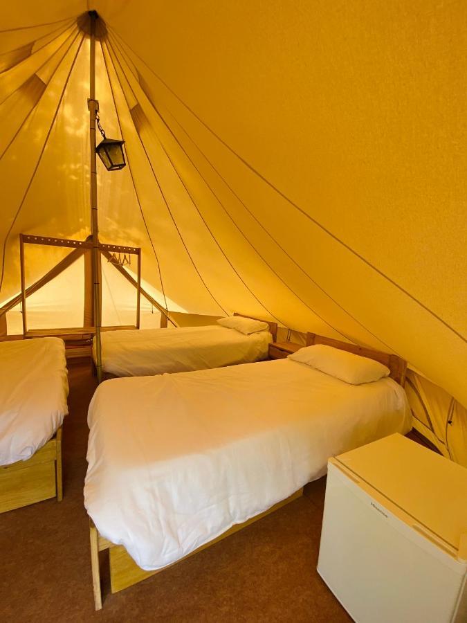 Camping Oliana Eksteriør billede