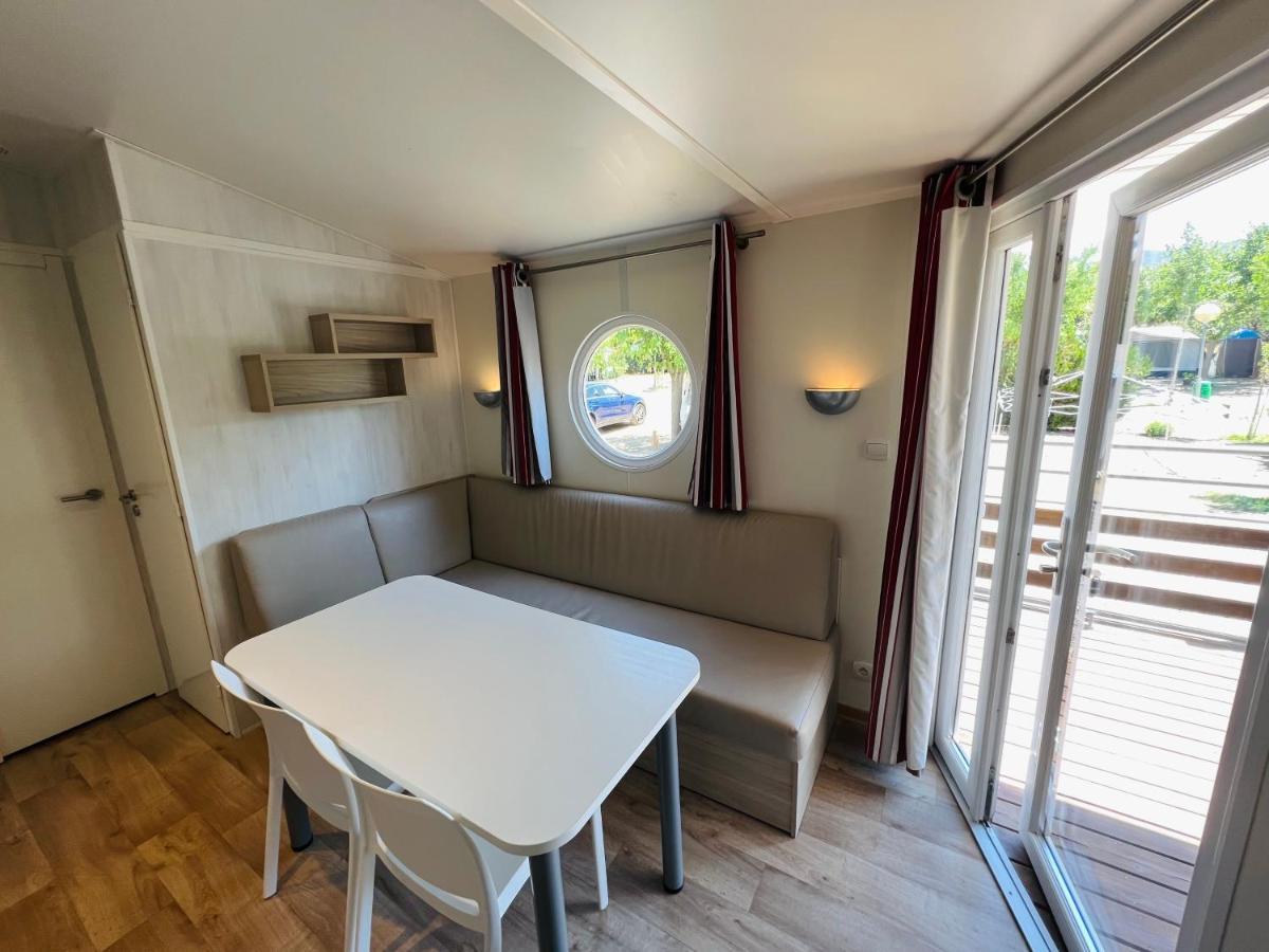 Camping Oliana Eksteriør billede