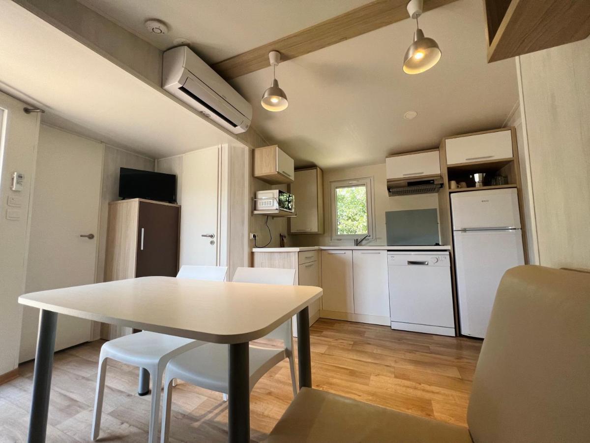 Camping Oliana Eksteriør billede