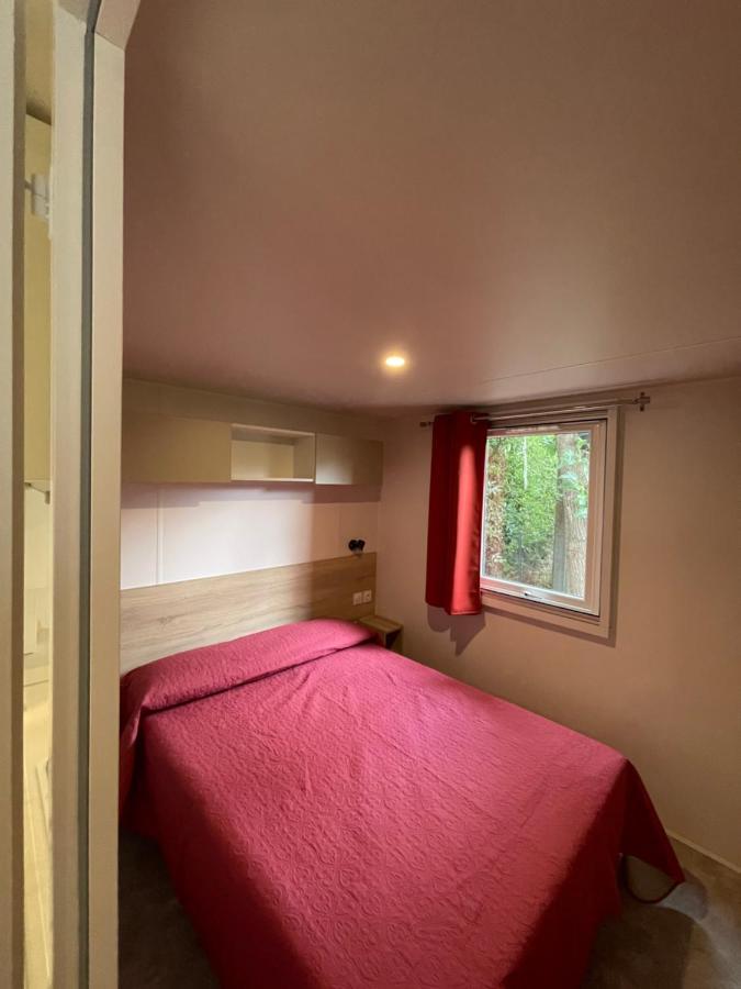 Camping Oliana Eksteriør billede