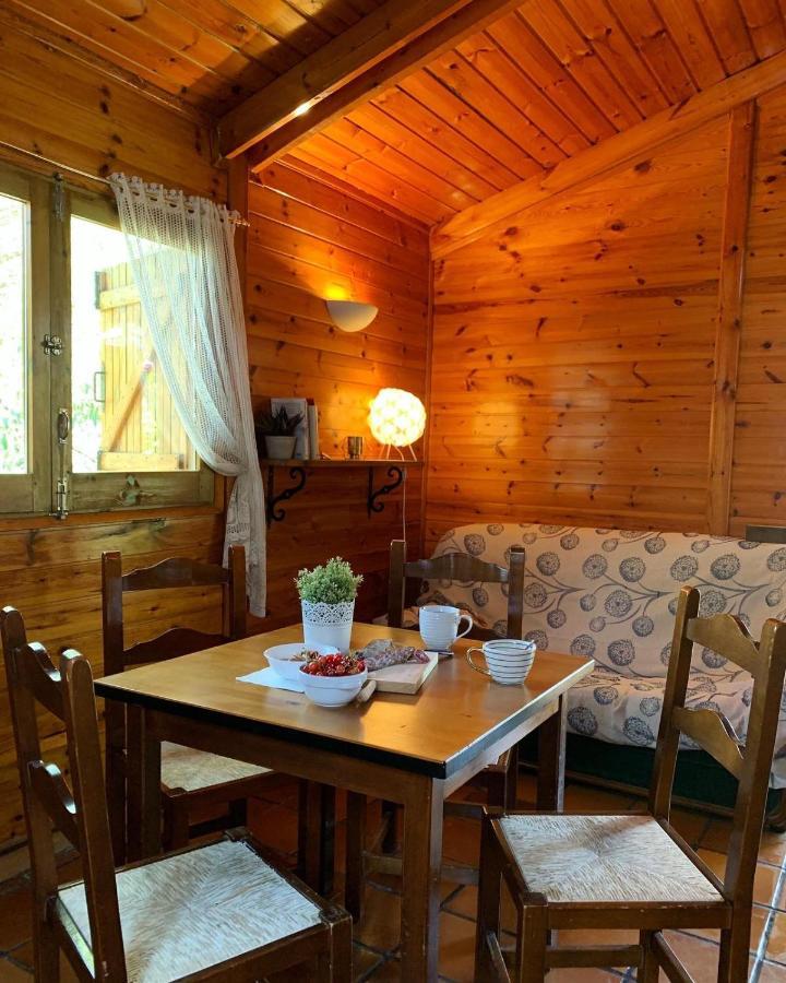 Camping Oliana Eksteriør billede