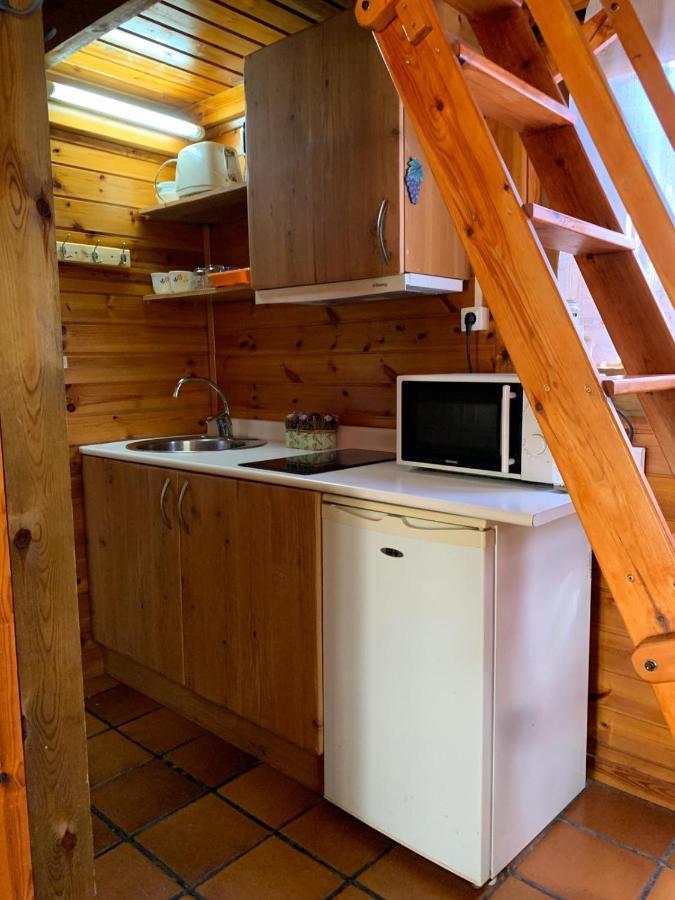 Camping Oliana Eksteriør billede